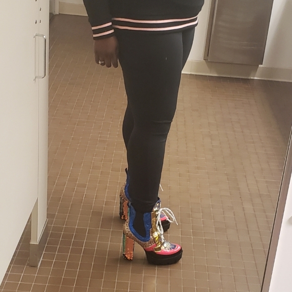 Cape Robbin Chunky Sole Luminous Mermaid Boots - Picture 15 of 15